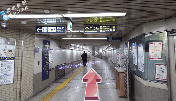 阪急大宮駅の地下通路